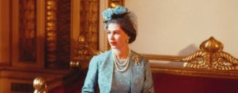 Queen Elizabeth II: Her Life in Style Bild 1