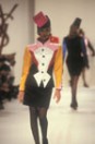 Yves Saint Laurent – Shapes & Forms Bild 1